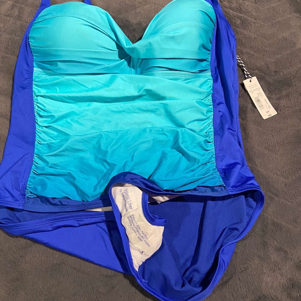 NWT JCP Swimsuit - Picture 2 of 7